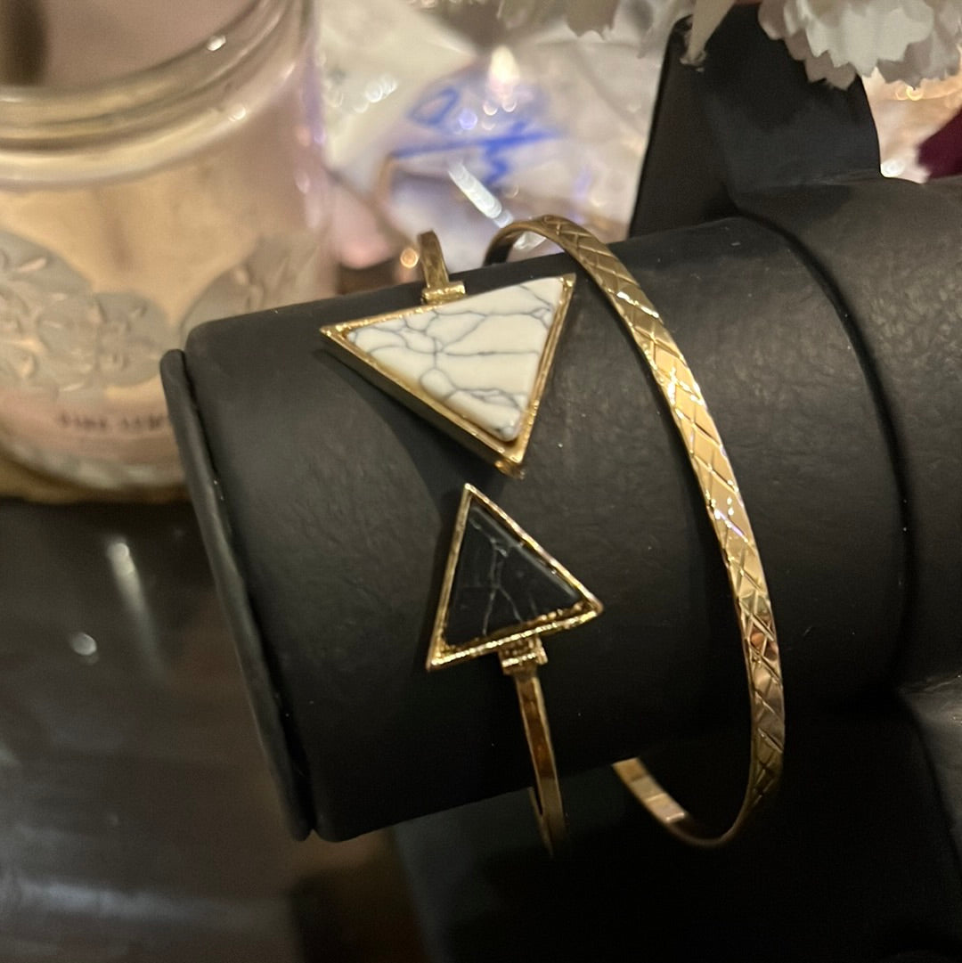 Black Triangular Band