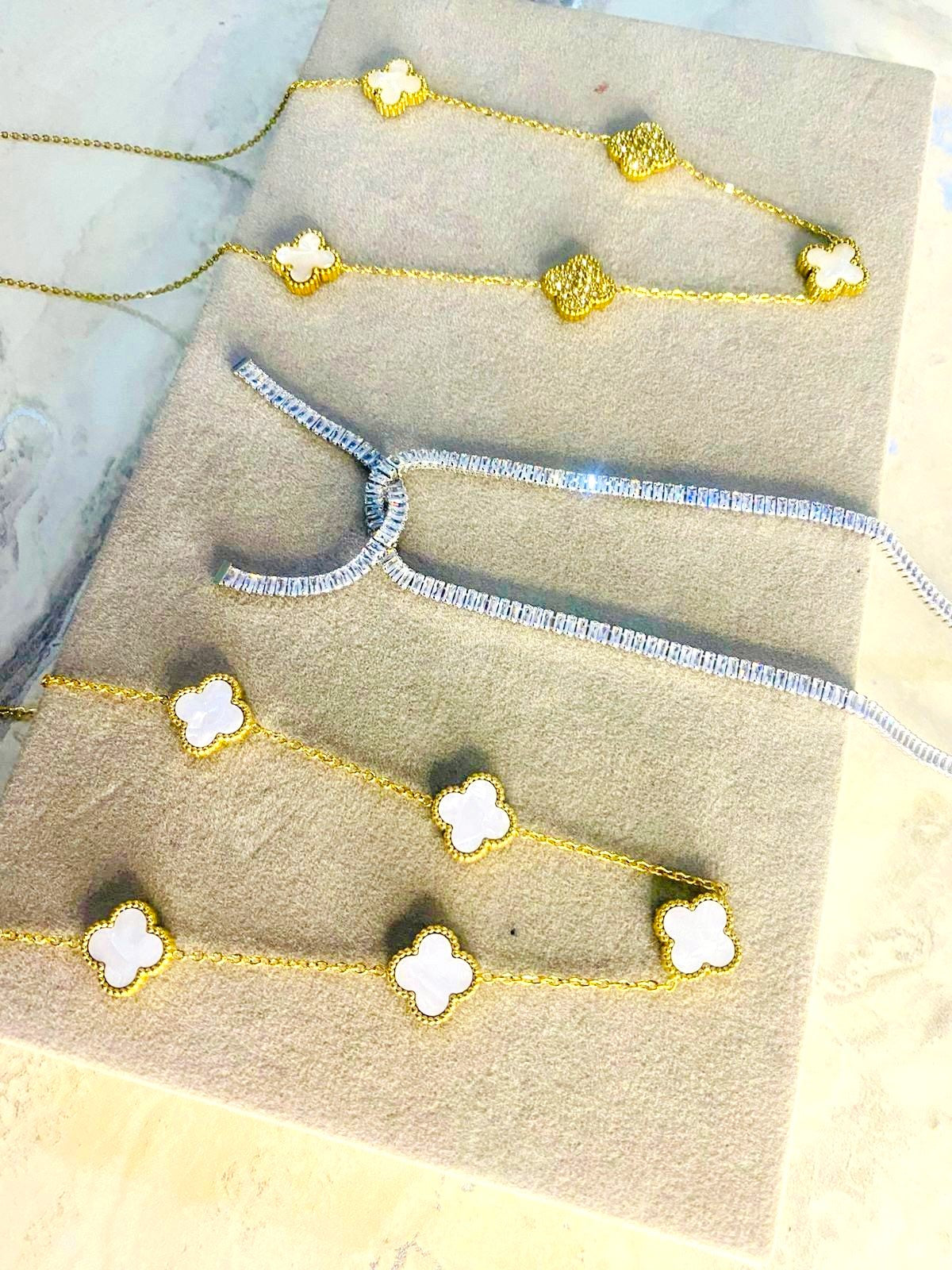 Clove Gold & White Necklace