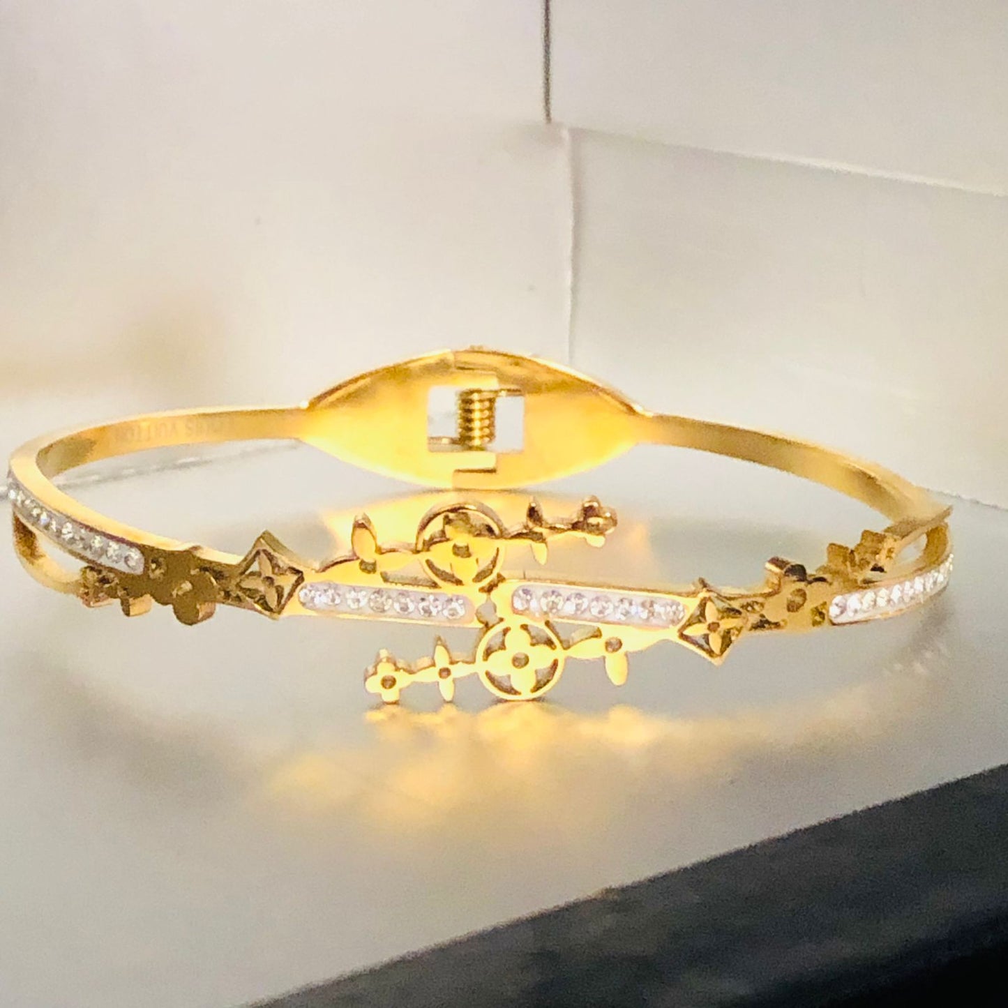 LV Fancy Classic Band