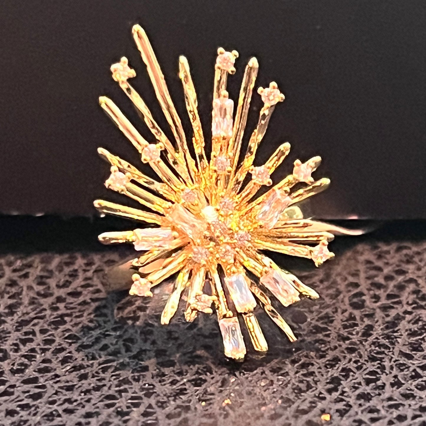 Sparkling Thorns Ring