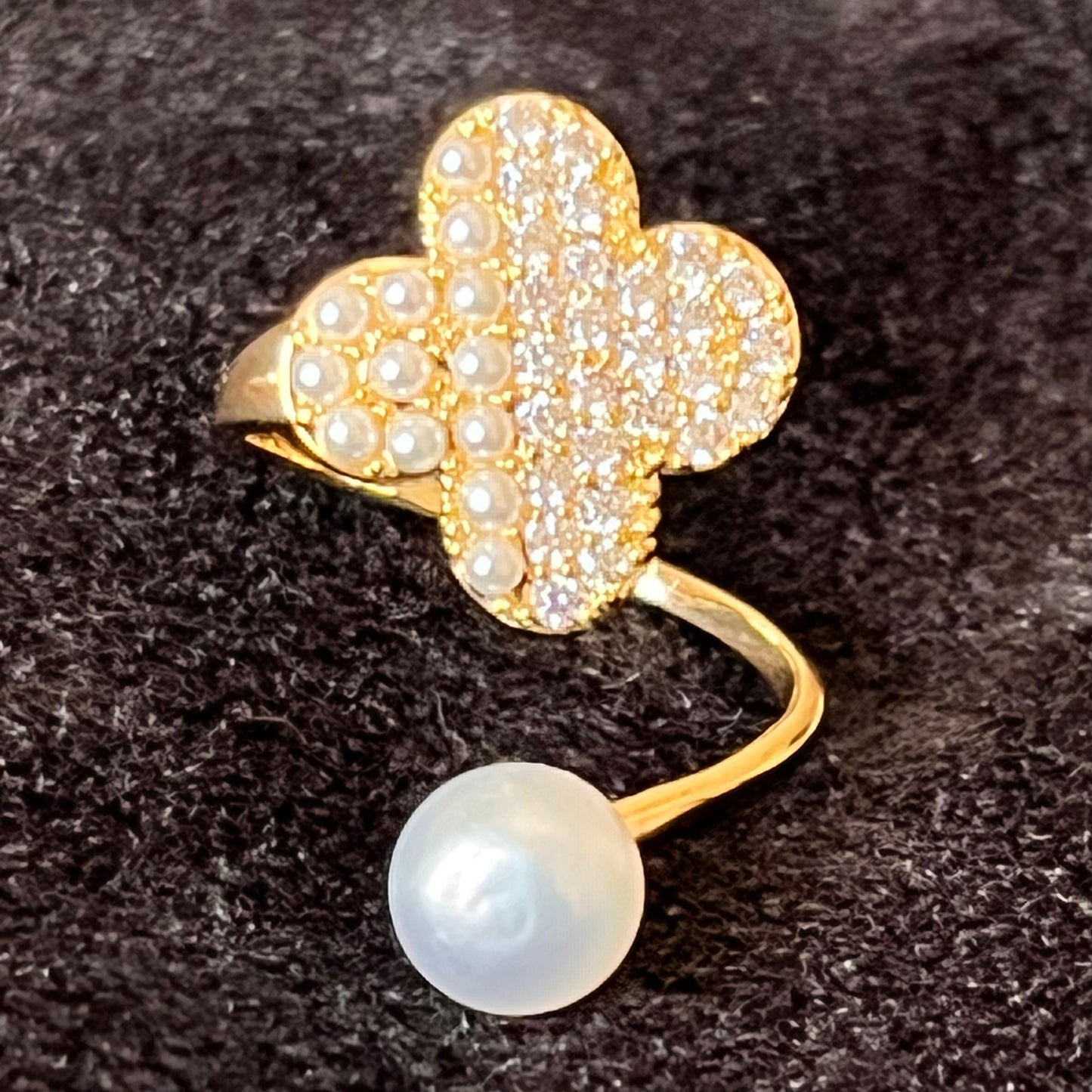 Pearly Zircon Clove Leaf Ring