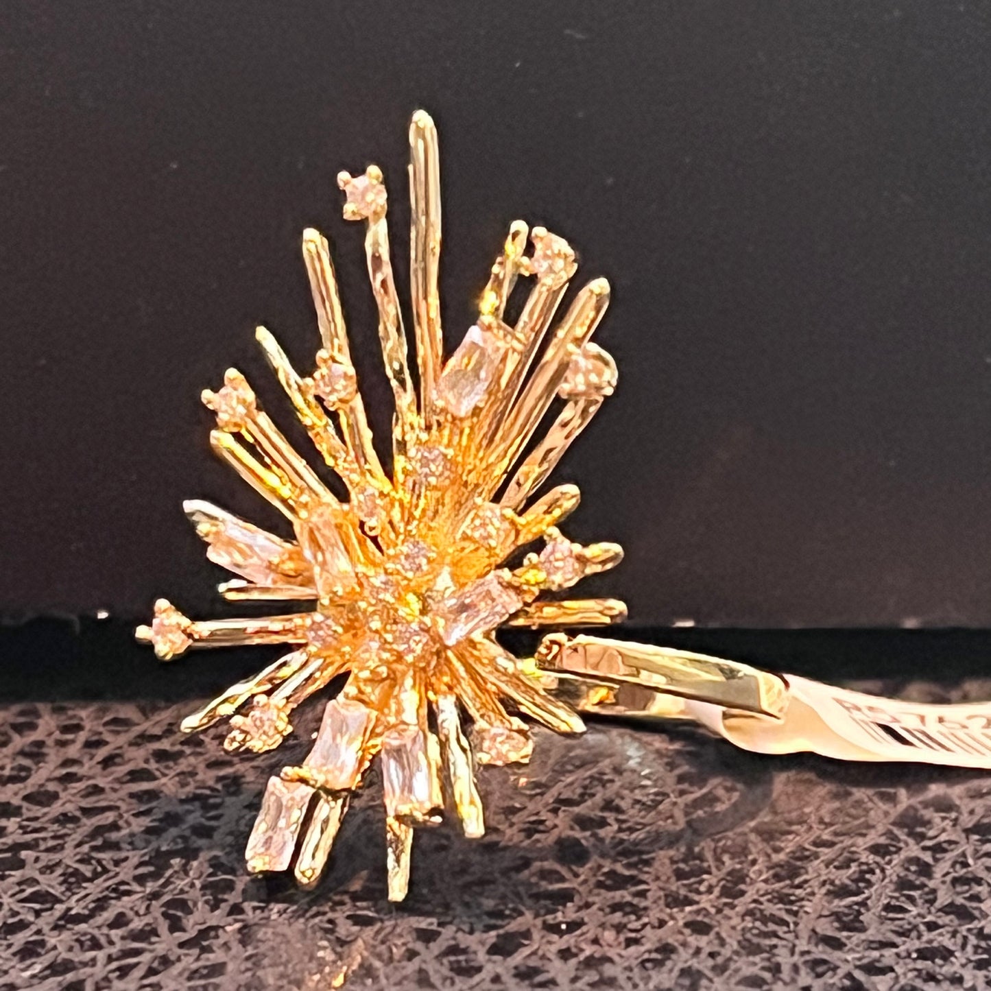 Sparkling Thorns Ring