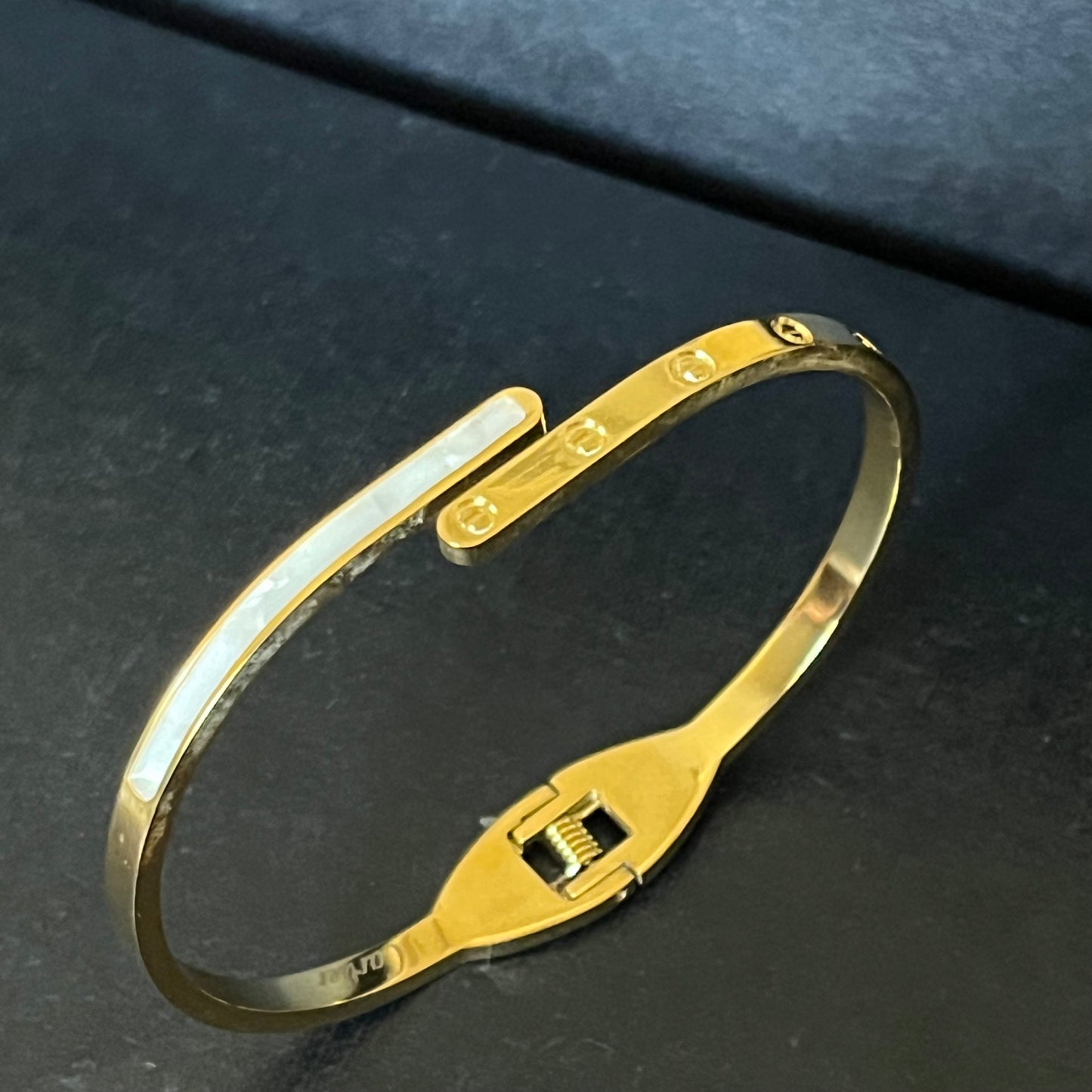 Pure Elegance Cartier Band - Matte Gold