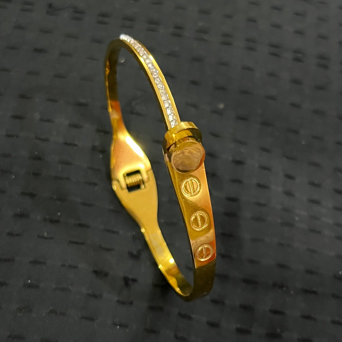 Casanova Zircon chained Band