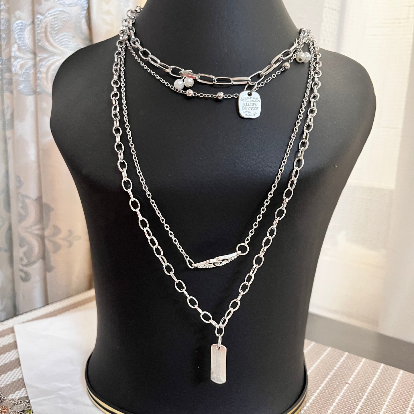 Fearless Quad layered Dangler Gold