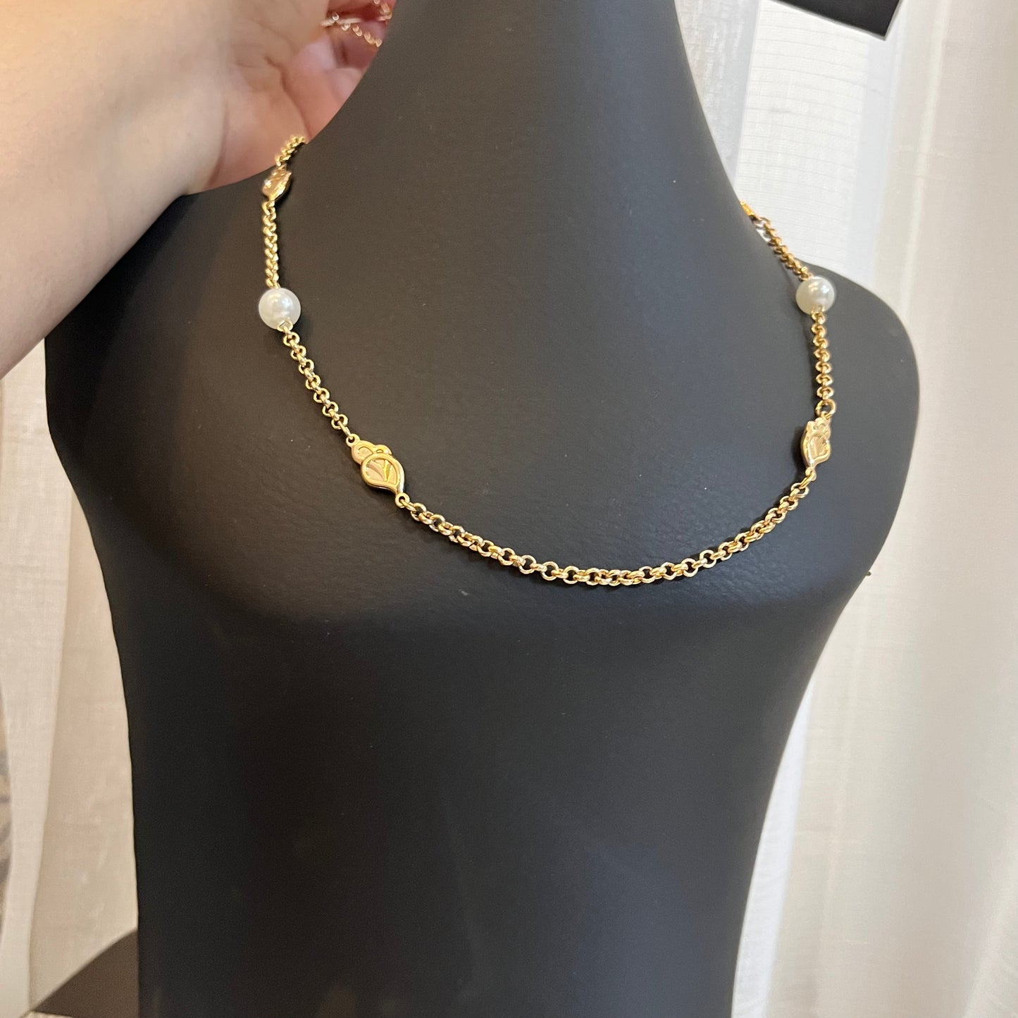 Leaf Pearl Long Necklace