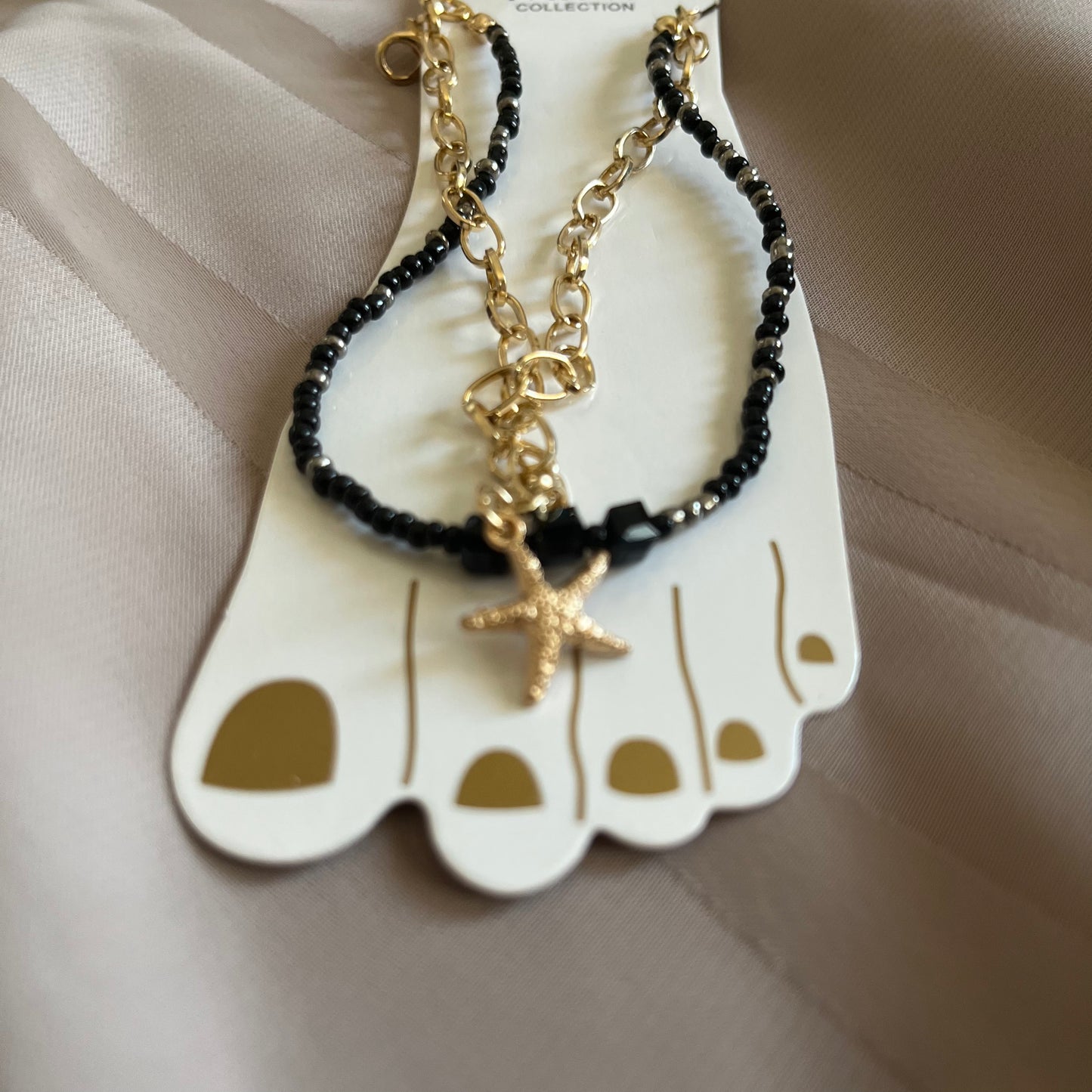 Black Beachy Feet Charm Anklet